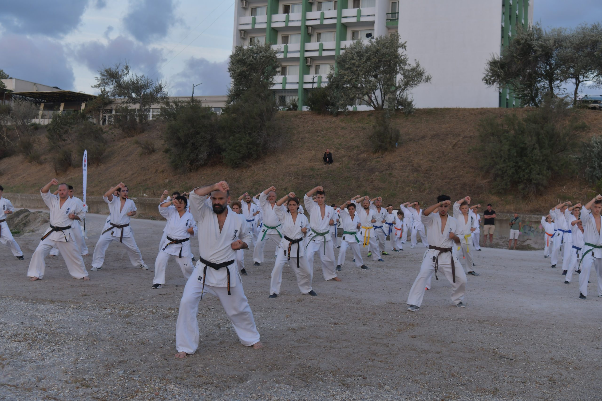 antrenamente karate pe plaja